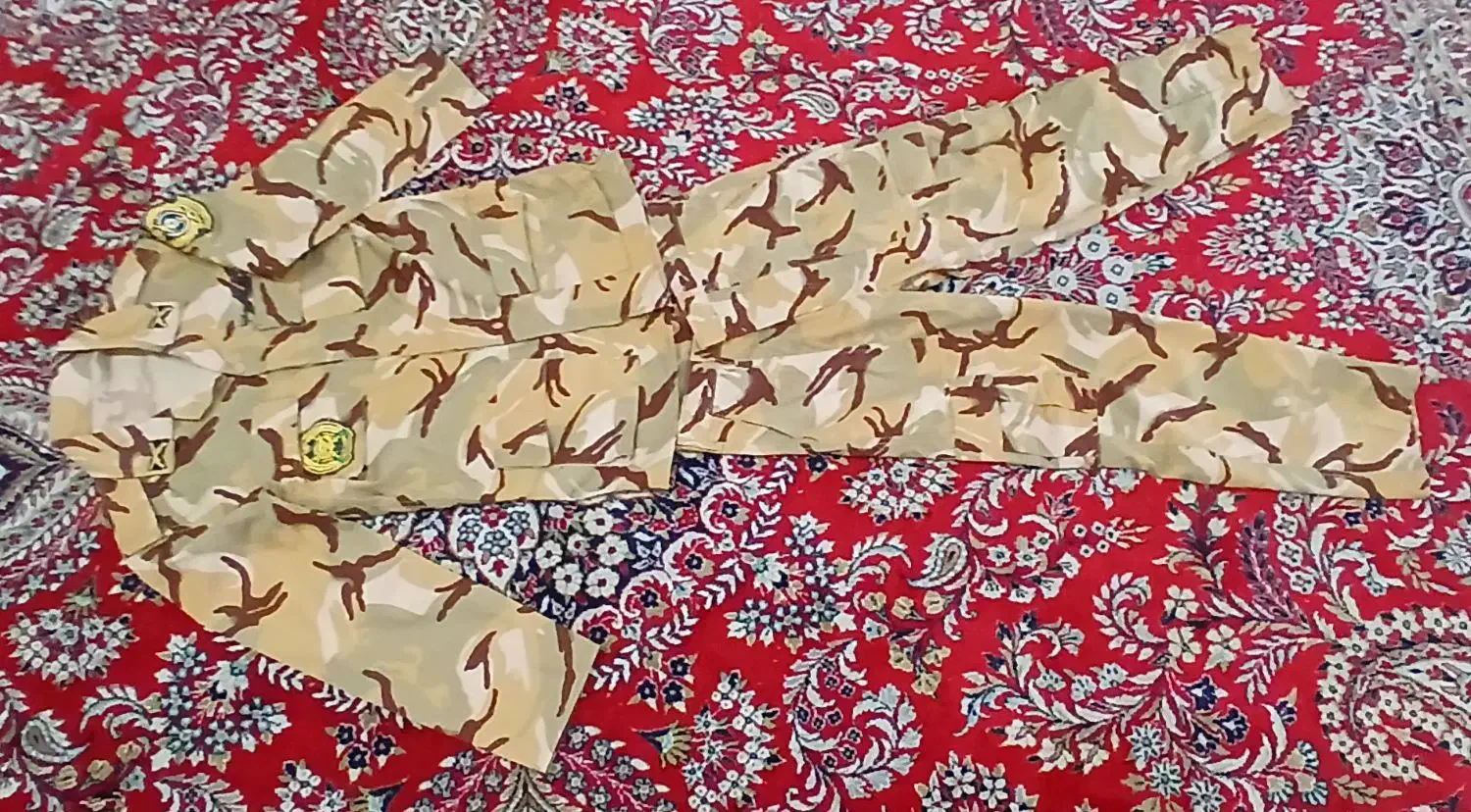 لباس سربازی|لباس|کرج, چهارصد دستگاه|دیوار