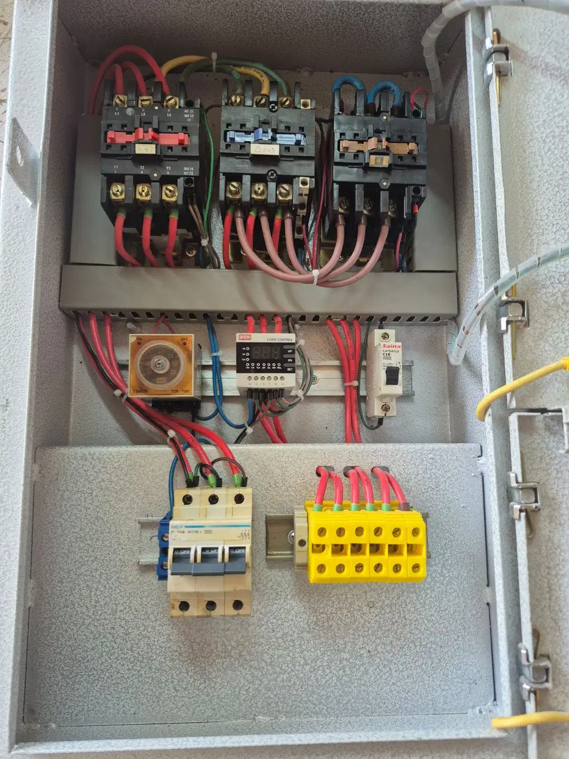 تابلو برق آسیاب|ماشین‌آلات صنعتی|زاهدان, |دیوار
