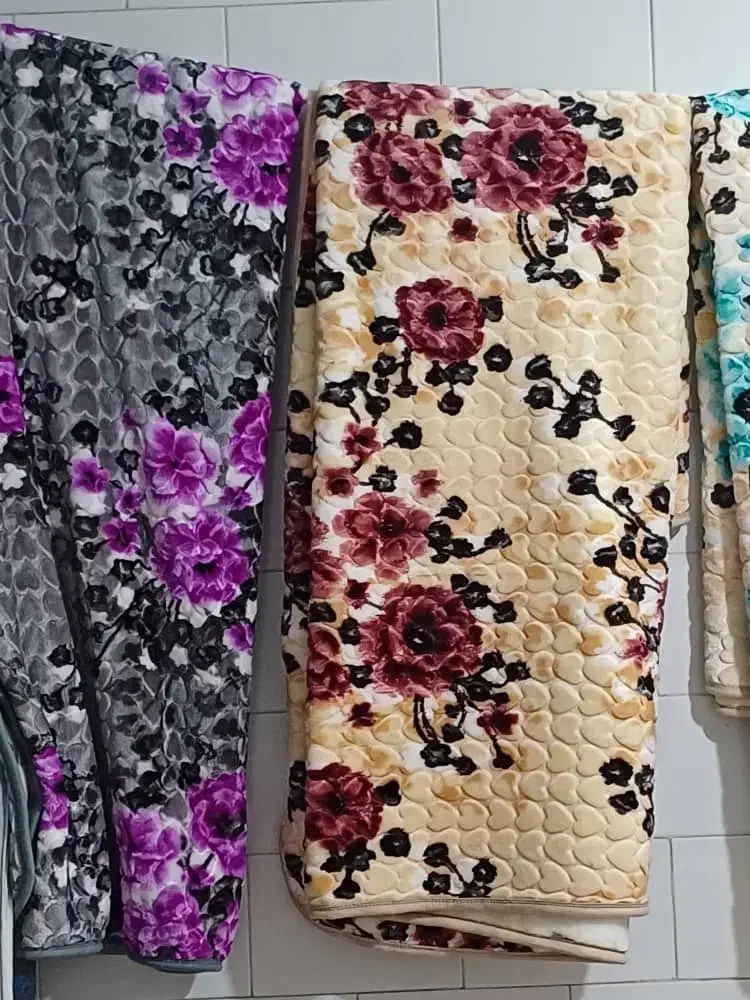 پتوی با کیفیت و ارزان را از مابخر|رختخواب، بالش، پتو|یزد, |دیوار