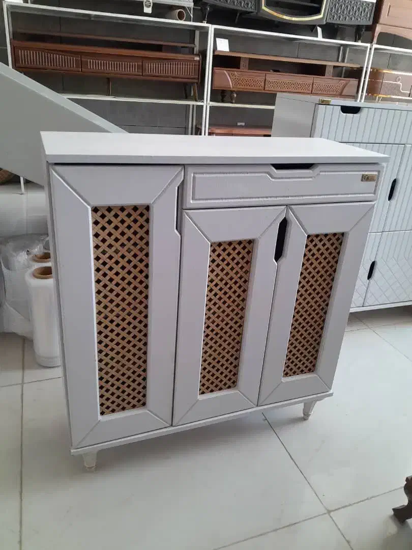 جلو مبلی عسلی جاکفشی بافل.تخفیف روز مادر و زن ۷۶۹۸|مبلمان خانگی و میز عسلی|همدان, |دیوار