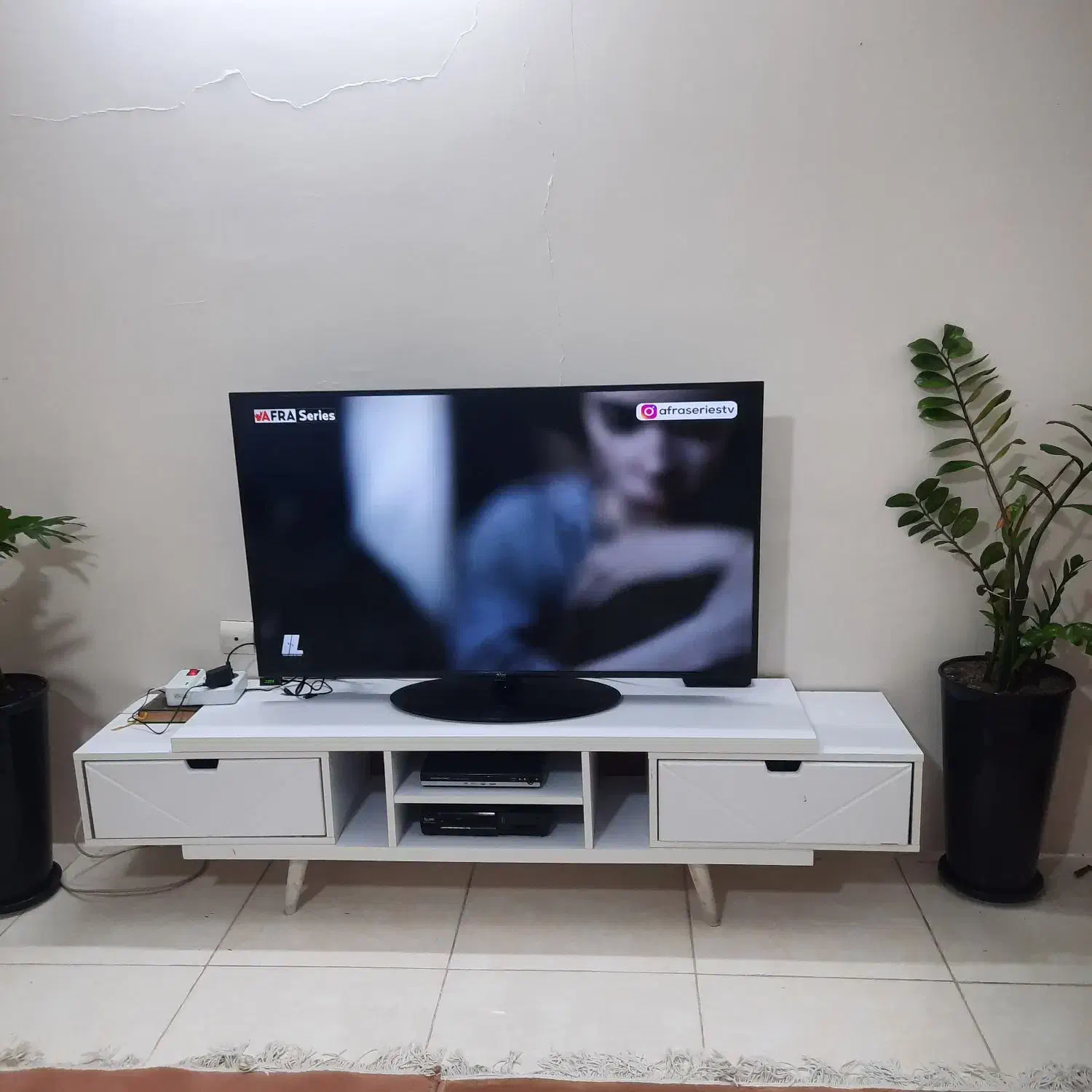 گنجه و میز تلویزیون|میز تلویزیون|گلبهار, شهر جدید گلبهار|دیوار