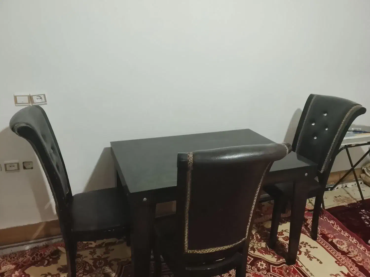 میز غذاخوری ۴ نفره|میز و صندلی غذاخوری|شاهین دژ, |دیوار