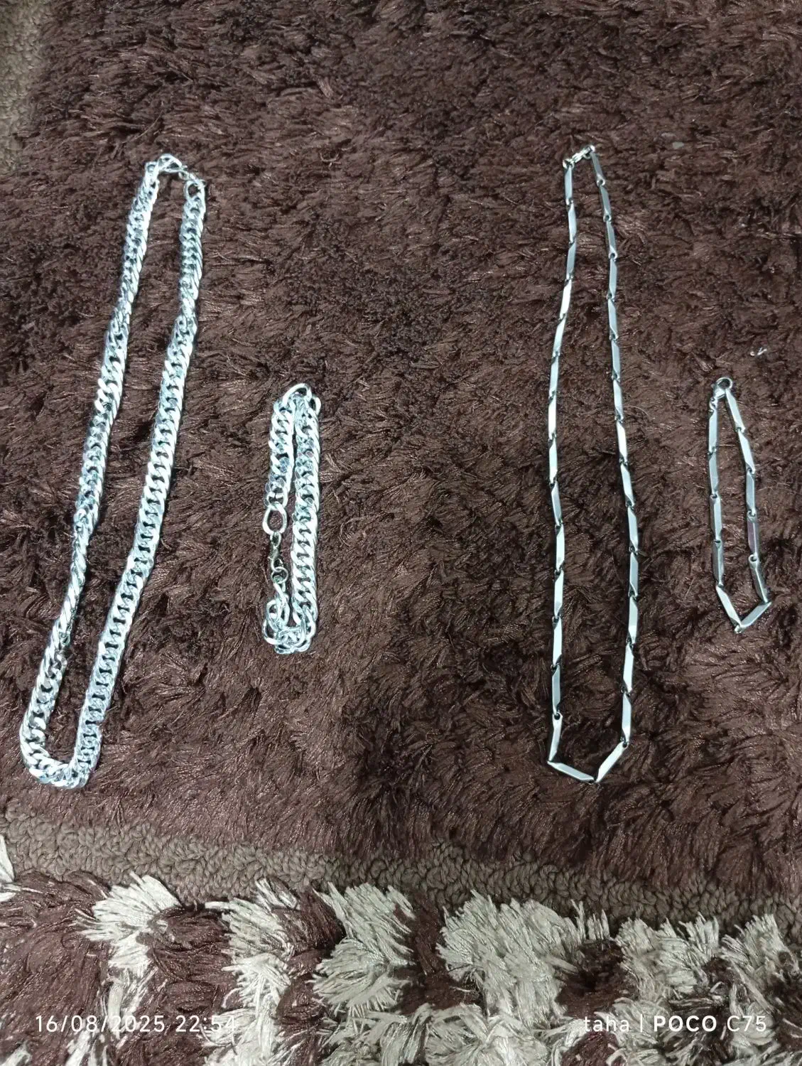 گردبند|بدلیجات|رشت, شالکو|دیوار