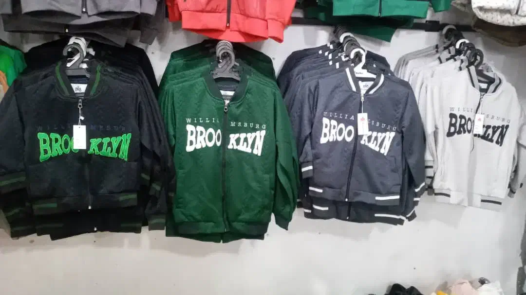 سلناشاپ پوشاک خانواده|کفش و لباس بچه|اردکان, |دیوار