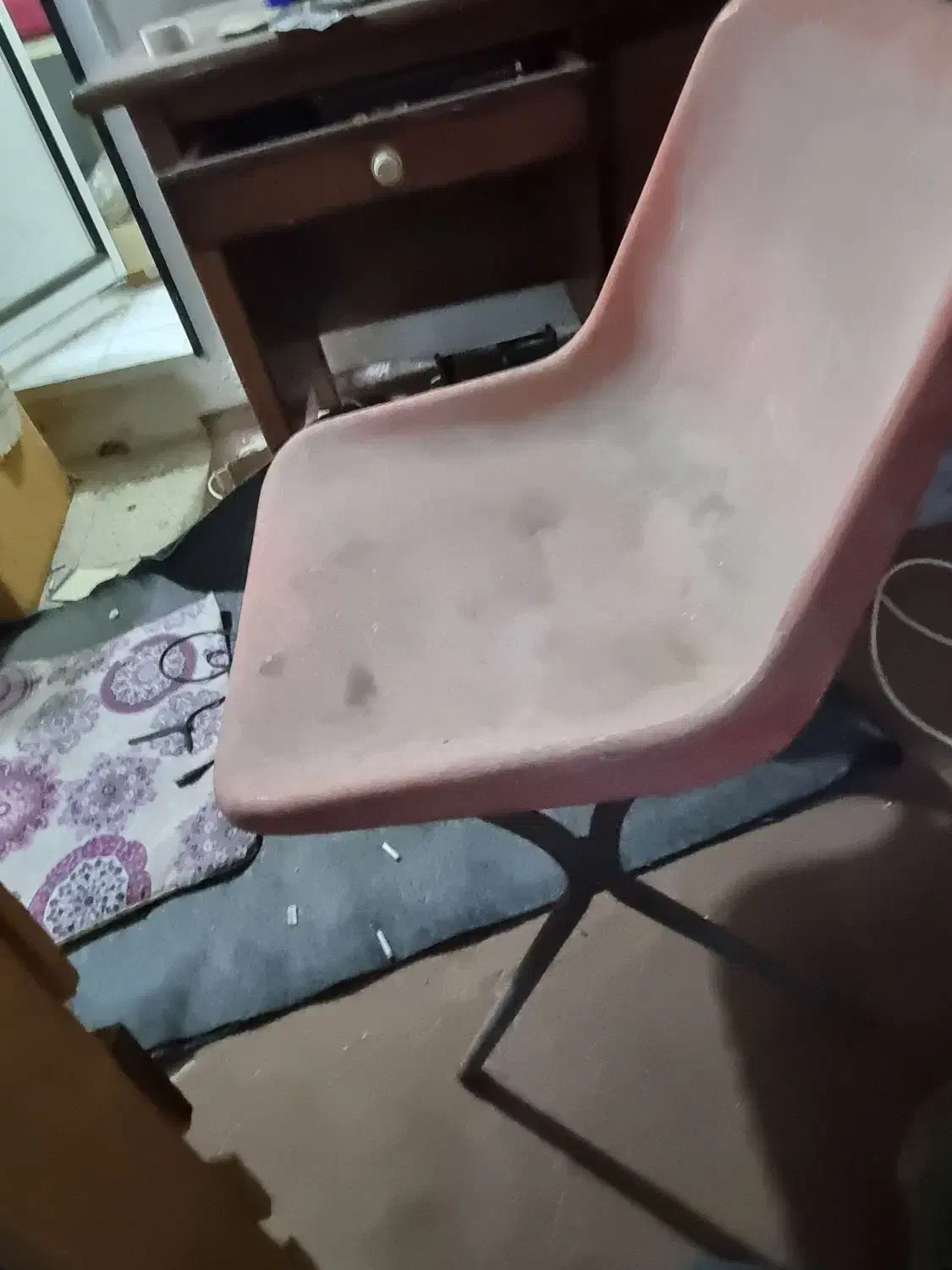 صندلی|صندلی و نیمکت|قم, لسانی|دیوار