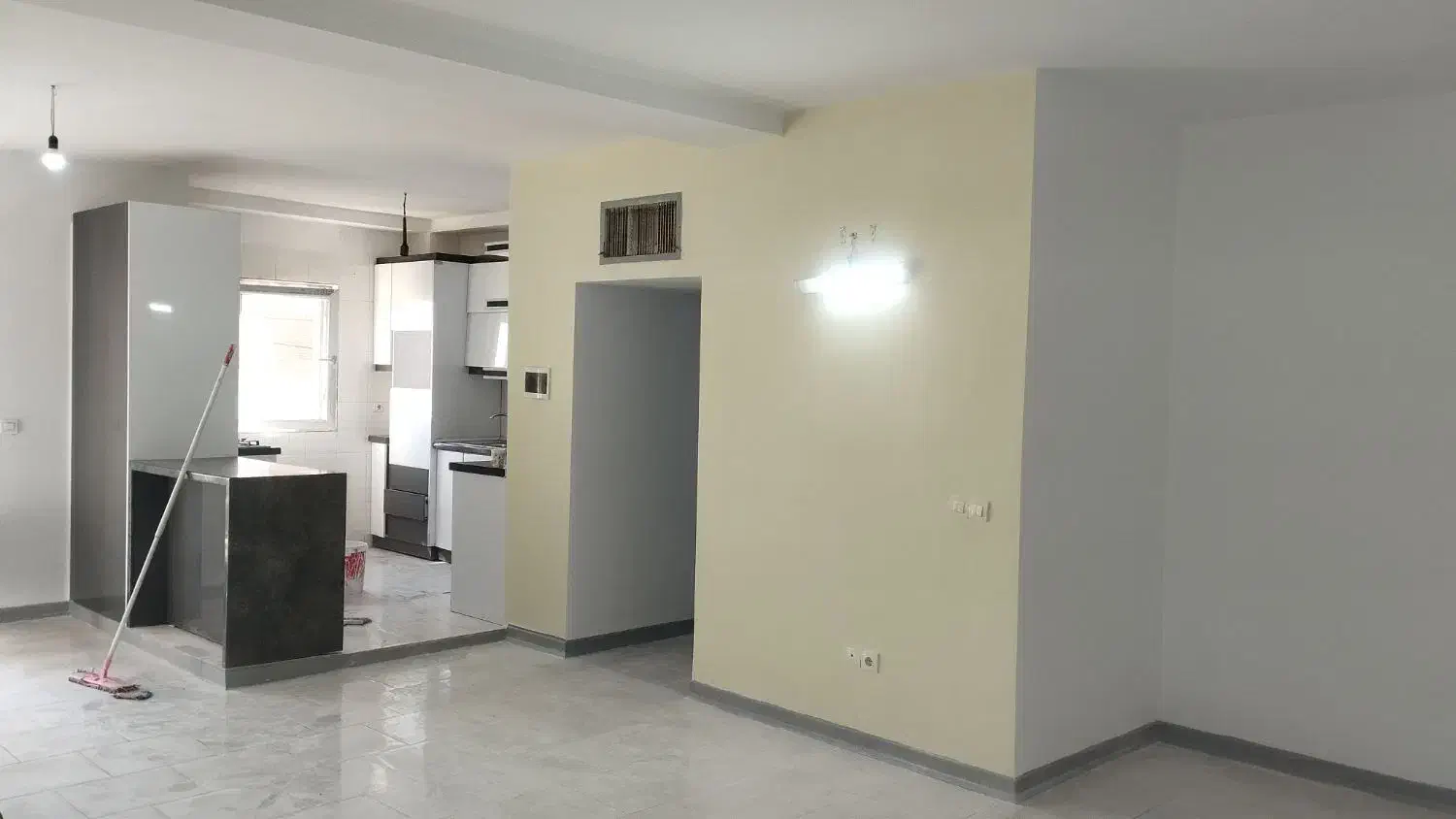 نقاشی ساختمان مسلط به لکه گیری گچ|خدمات پیشه و مهارت|هشتگرد, فاز ۱ مهستان|دیوار