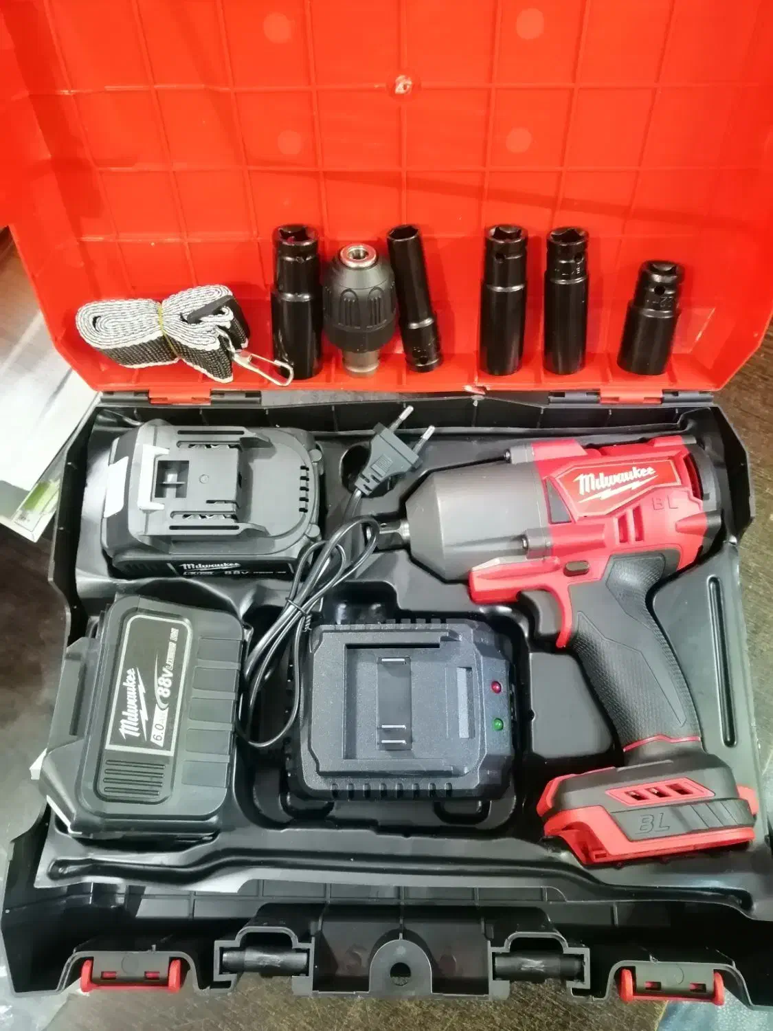 بکس بادی/شارژی میلواکی 1200نیوتن متر 88ولت|ابزارآلات|اصفهان, کشاورزی|دیوار