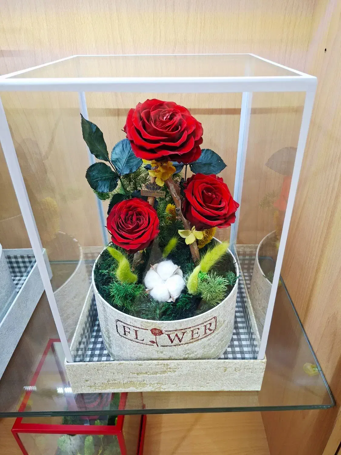 لاکچری باکس گل رز جاودان ۳ گله و ۵ گله اسپیناس|گل و گیاه طبیعی|تهران, میدان ولیعصر|دیوار