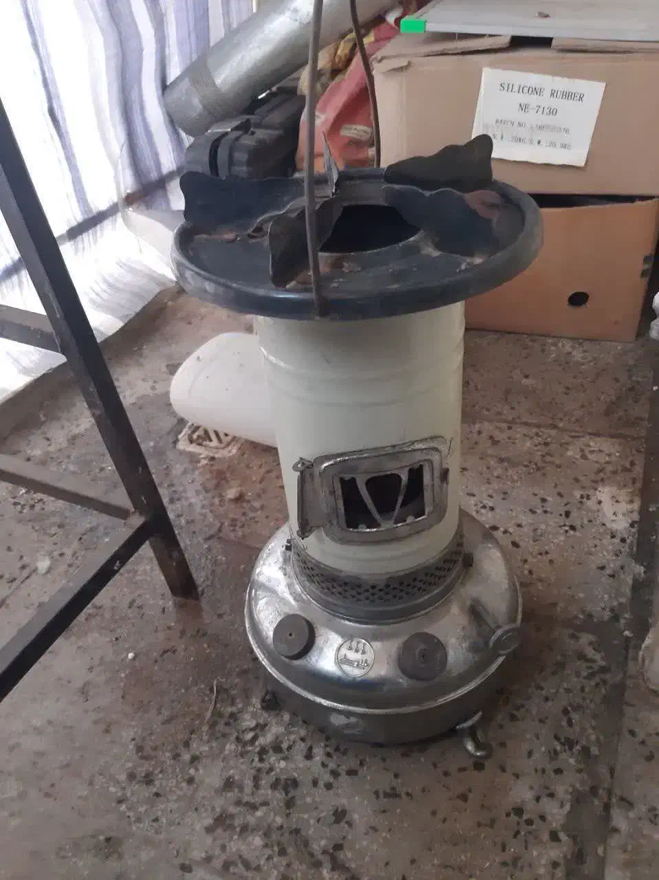 چراغ نفتی در حد نو|بخاری، هیتر، شومینه|قرچک, میرزائی جنوبی|دیوار