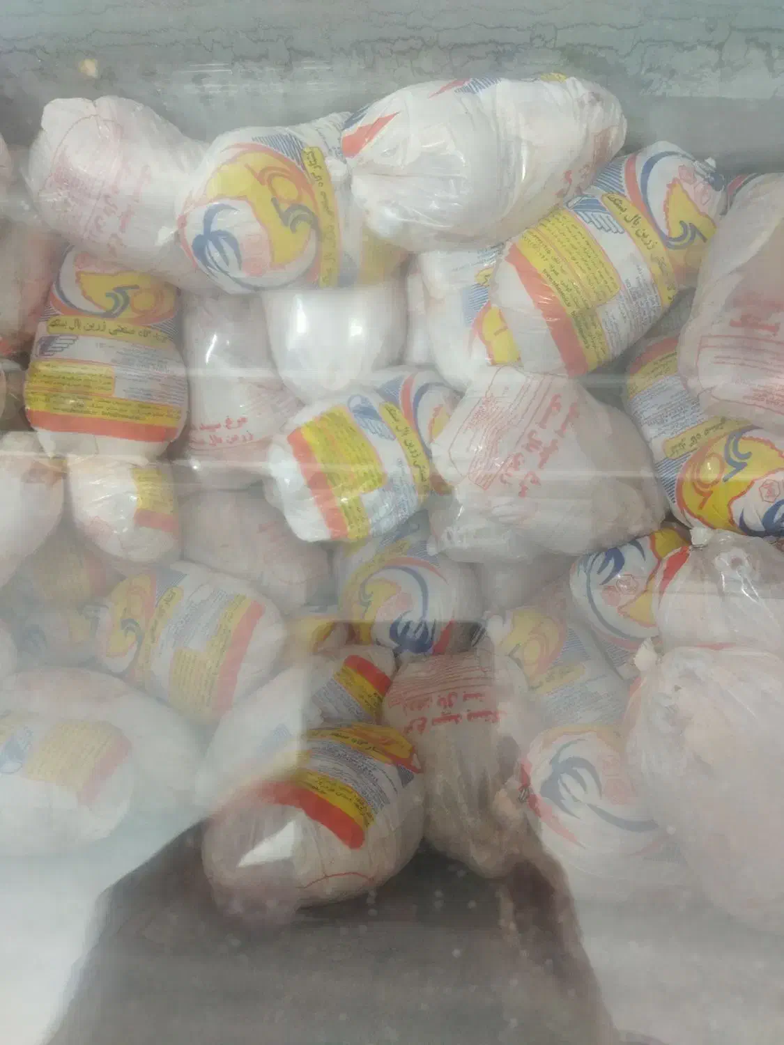 ی نفر تکه کن و فیله زن حرفه ای مرغ|استخدام خدمات فروشگاه و رستوران|بندرعباس, |دیوار