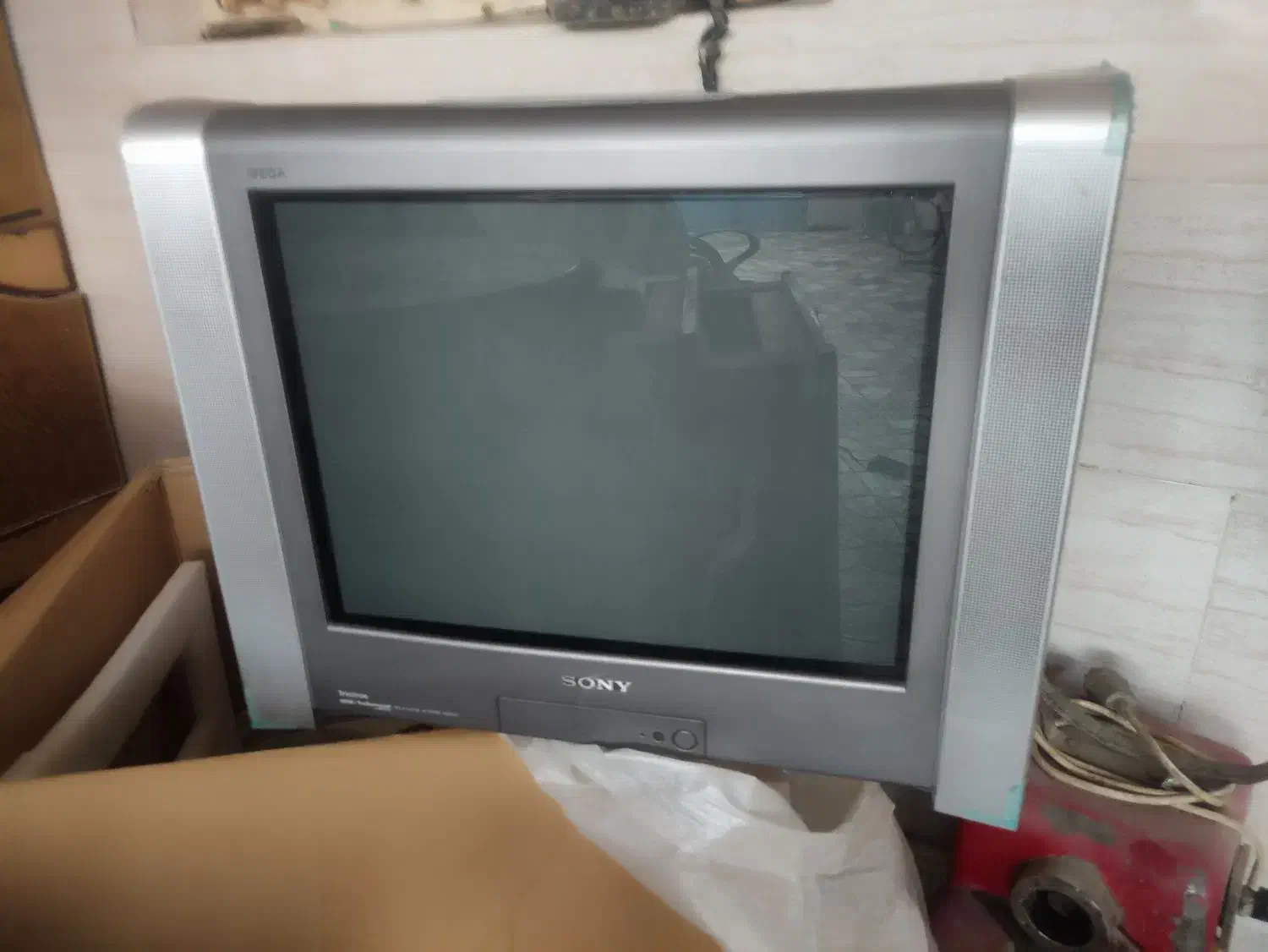 تلوزیون توکارتونش|تلویزیون و پروژکتور|بندر ماهشهر, |دیوار