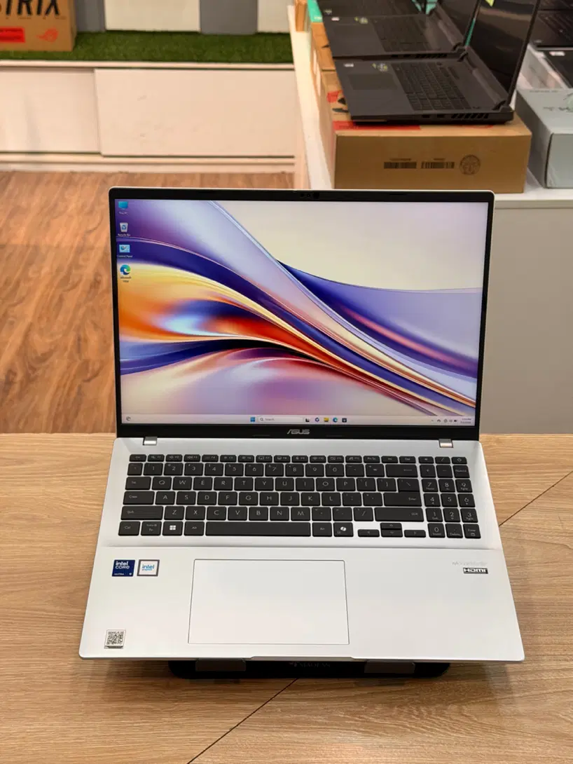 لپ تاپ notbook حرفه ای ها|رایانه همراه|شیراز, ملاصدرا|دیوار