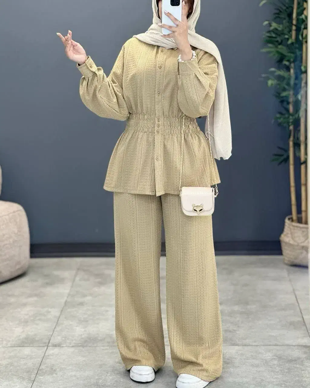 پوشاک ورزشی بیرونی  و لباس راحتی|لباس|اصفهان, باغ نگاره|دیوار