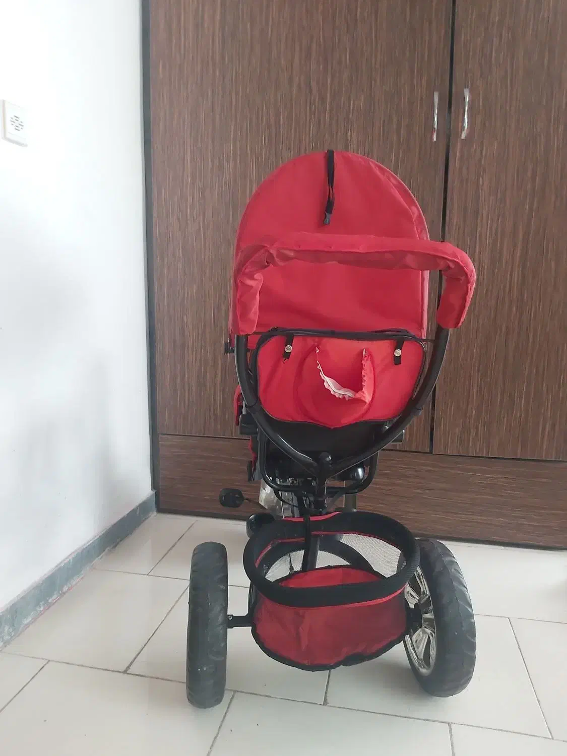 سه چرخه کالسکه ای|دوچرخه، اسکیت، اسکوتر|بهار, |دیوار