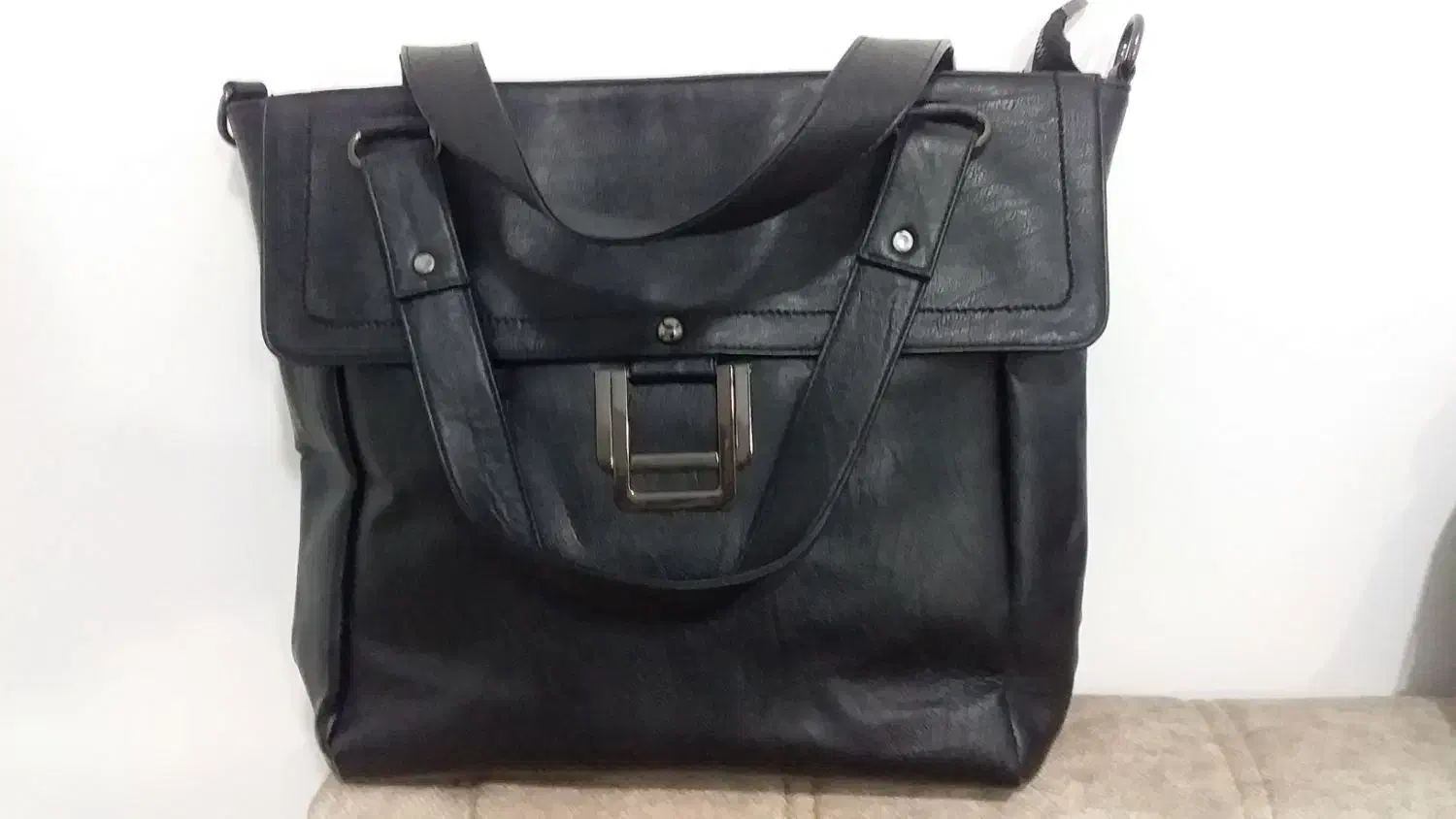 کیف|کیف، کفش، کمربند|بوشهر, |دیوار