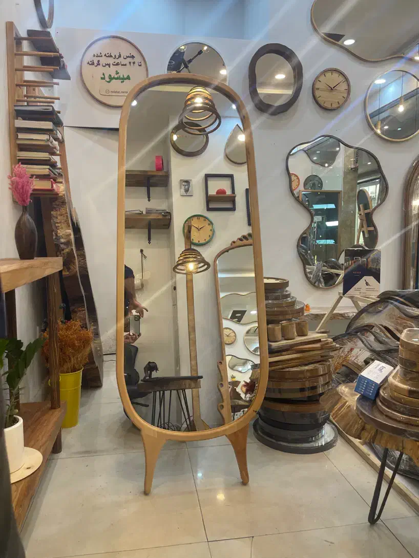 آینه قدی ایستاده (پایه دار)|آینه|تهران, سازمان برنامه شمالی|دیوار