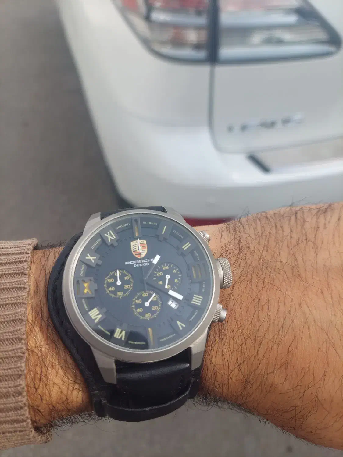 ساعت پورش دیزاین|ساعت|شیراز, بعثت|دیوار