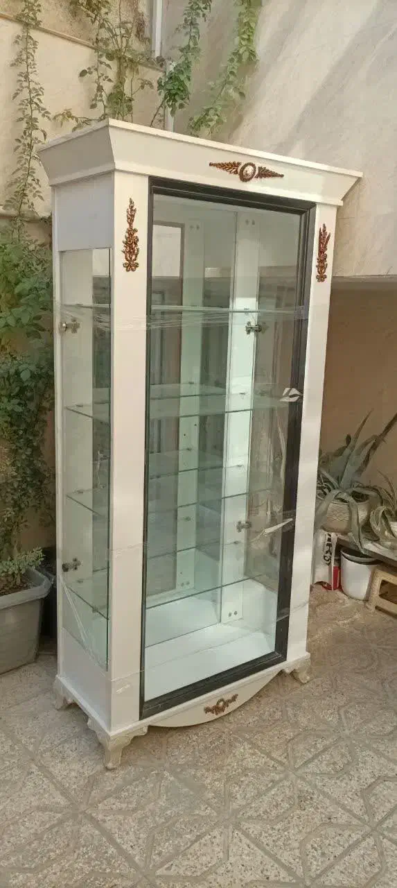 گنجه شیشه ای|بوفه، ویترین، کنسول|مشهد, خواجه ربیع|دیوار