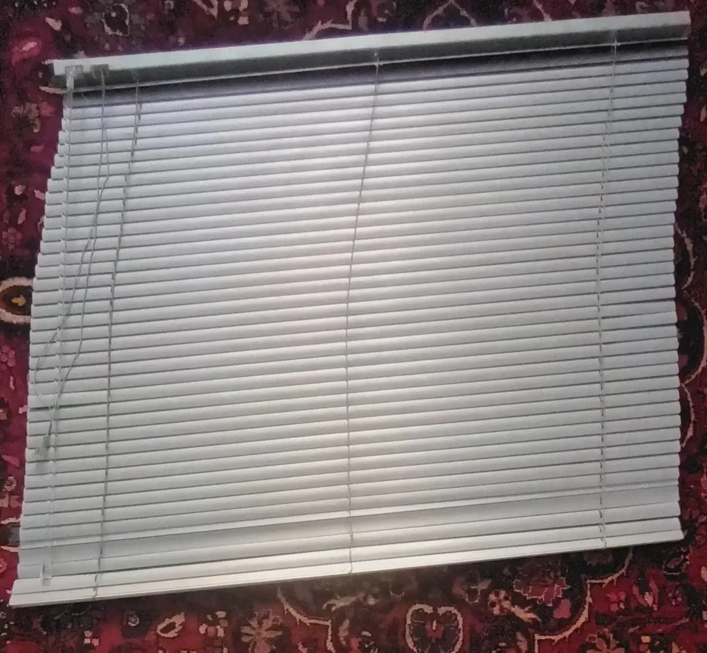 پرده کرکره فلزی نقره ای سالم مناسب خانه و اداره|پرده، رانر، رومیزی|آستارا, |دیوار