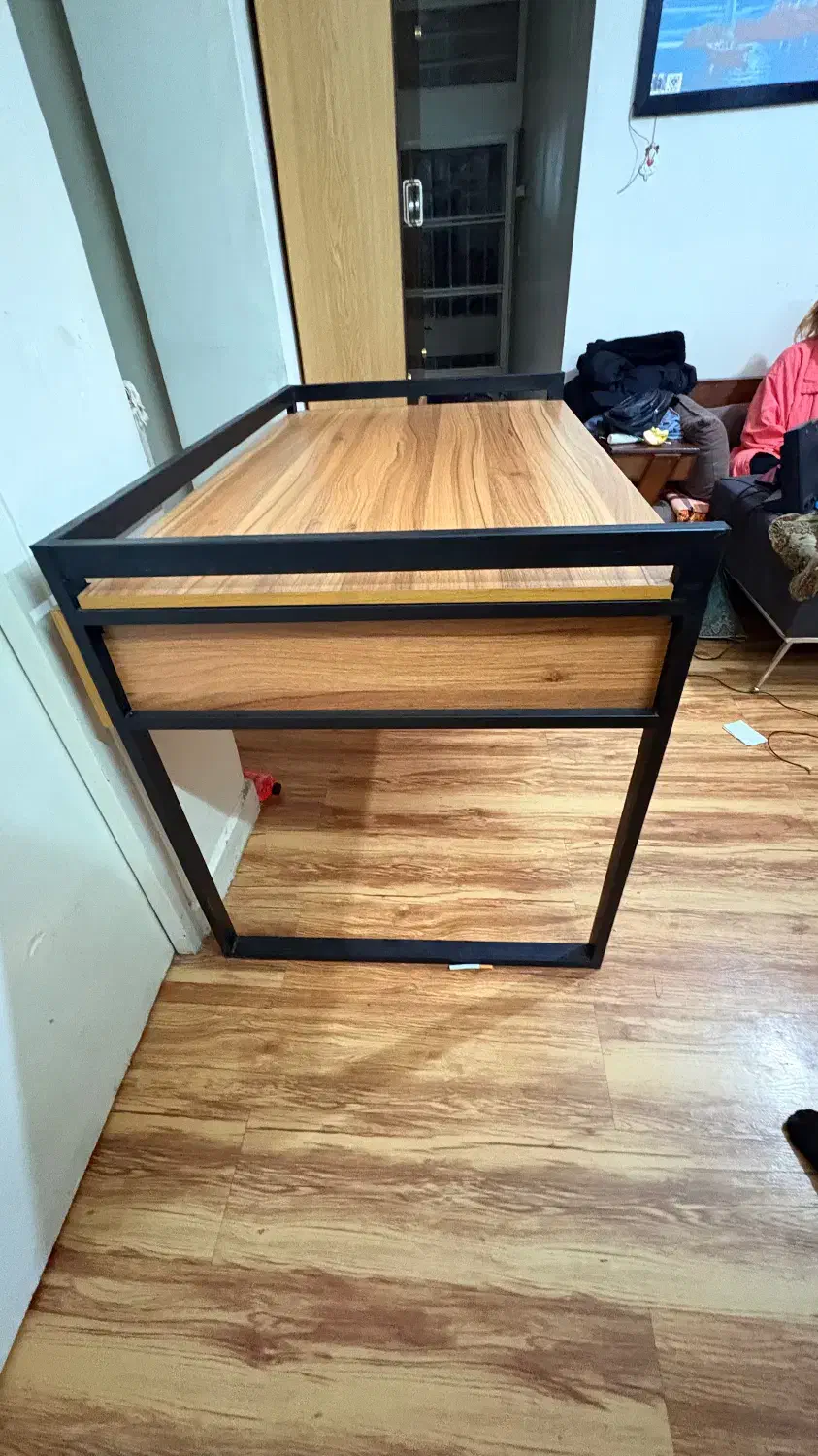 میز کار(کامپیوتر)|میز تحریر و کامپیوتر|فولادشهر, B1|دیوار