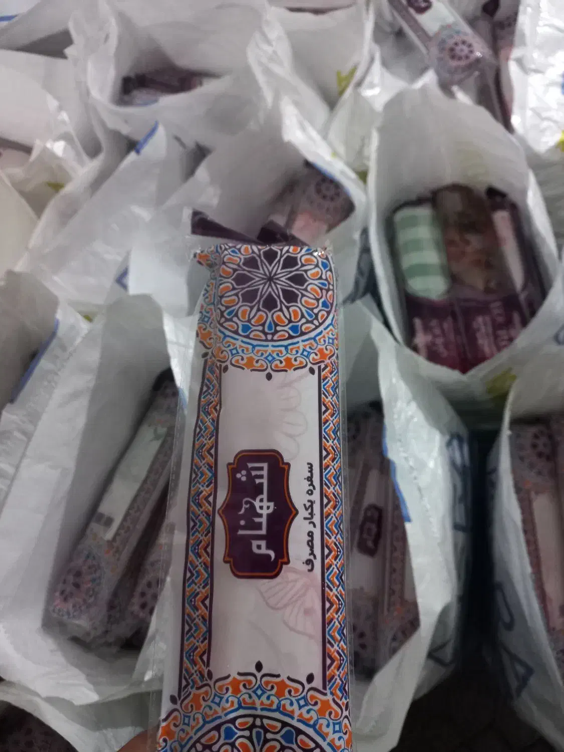 سفره یکبار مصرف ۴۰۰ گرمی|سفره، حوله، دستمال آشپزخانه|وحیدیه, |دیوار