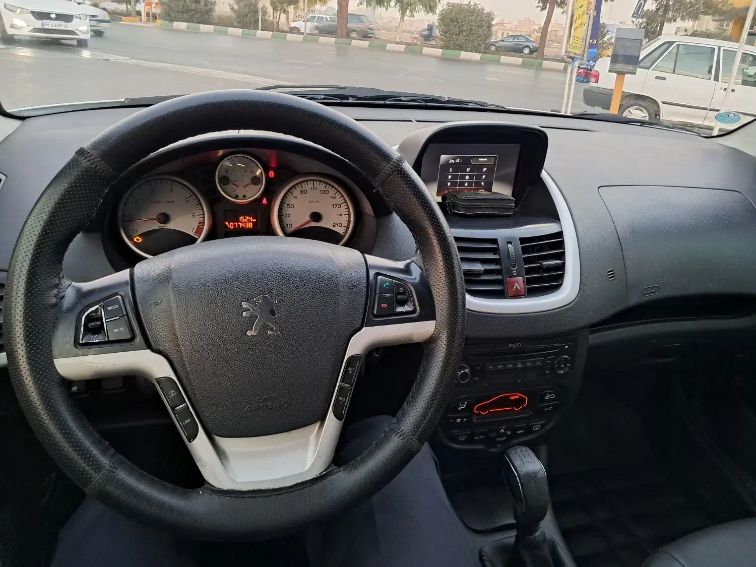 پژو207 پژو۲۰۷ خودرو پژو207 مدل1400|خودرو سواری و وانت|قم, شاه سید علی|دیوار