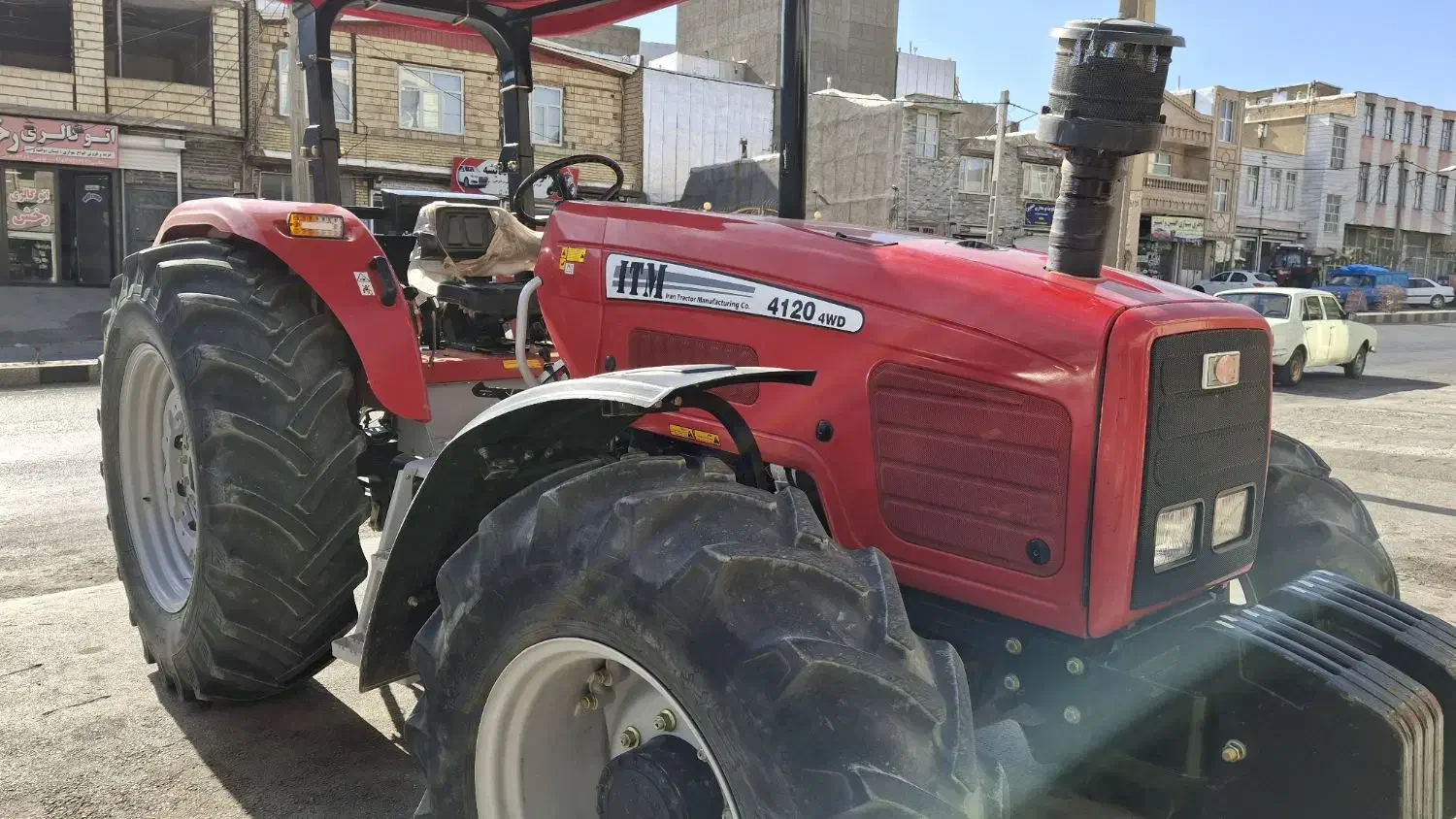 تراکتور ۴۱۲۰ فروش فوری|خودرو سنگین|بیجار, |دیوار