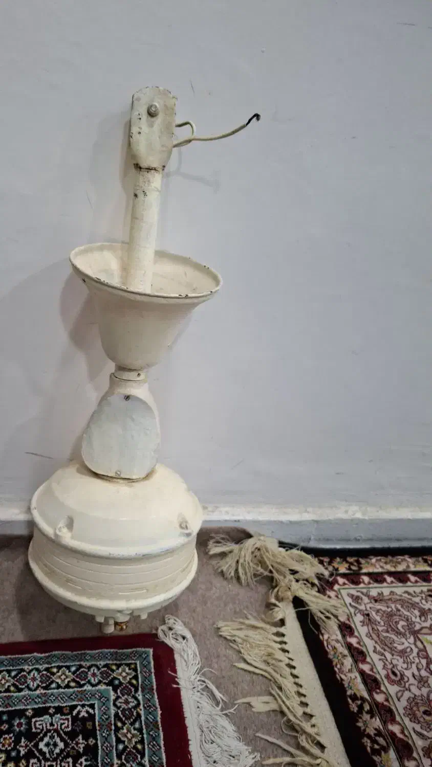 دو عدد پنکه شرکتی جی سی انگلیسی قدیمی|پنکه و تصفیهکنندهٔ هوا|مسجد سلیمان, |دیوار