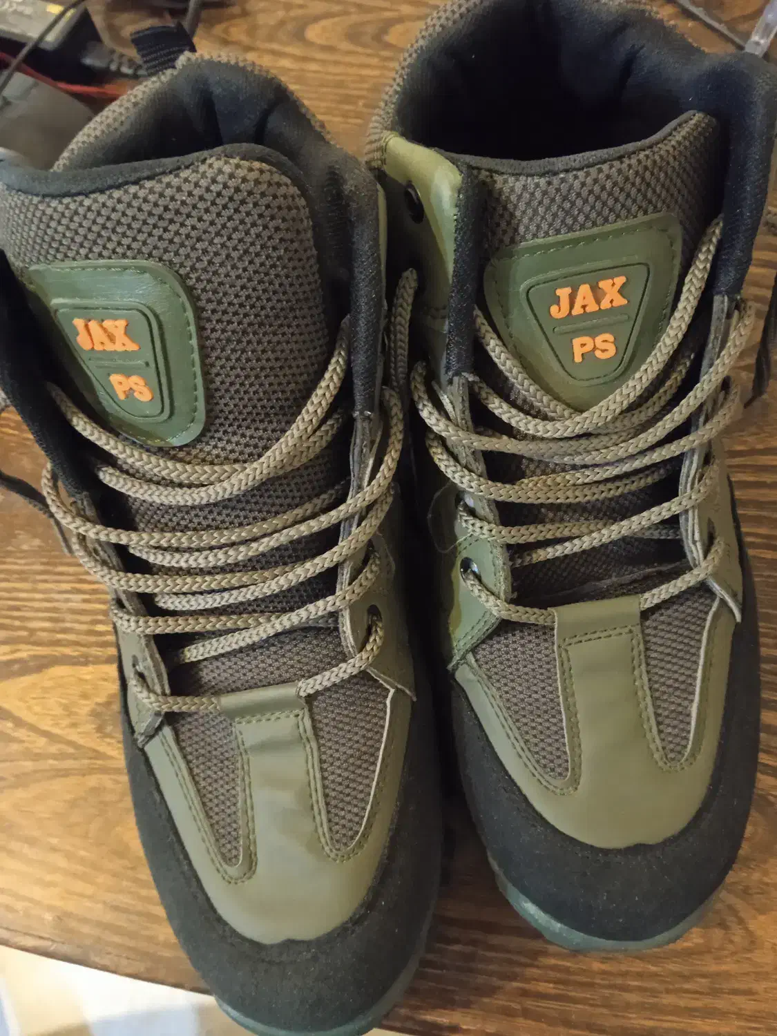 نیم بوت jax سایز ۴۱|کیف، کفش، کمربند|اصفهان, بهاران|دیوار