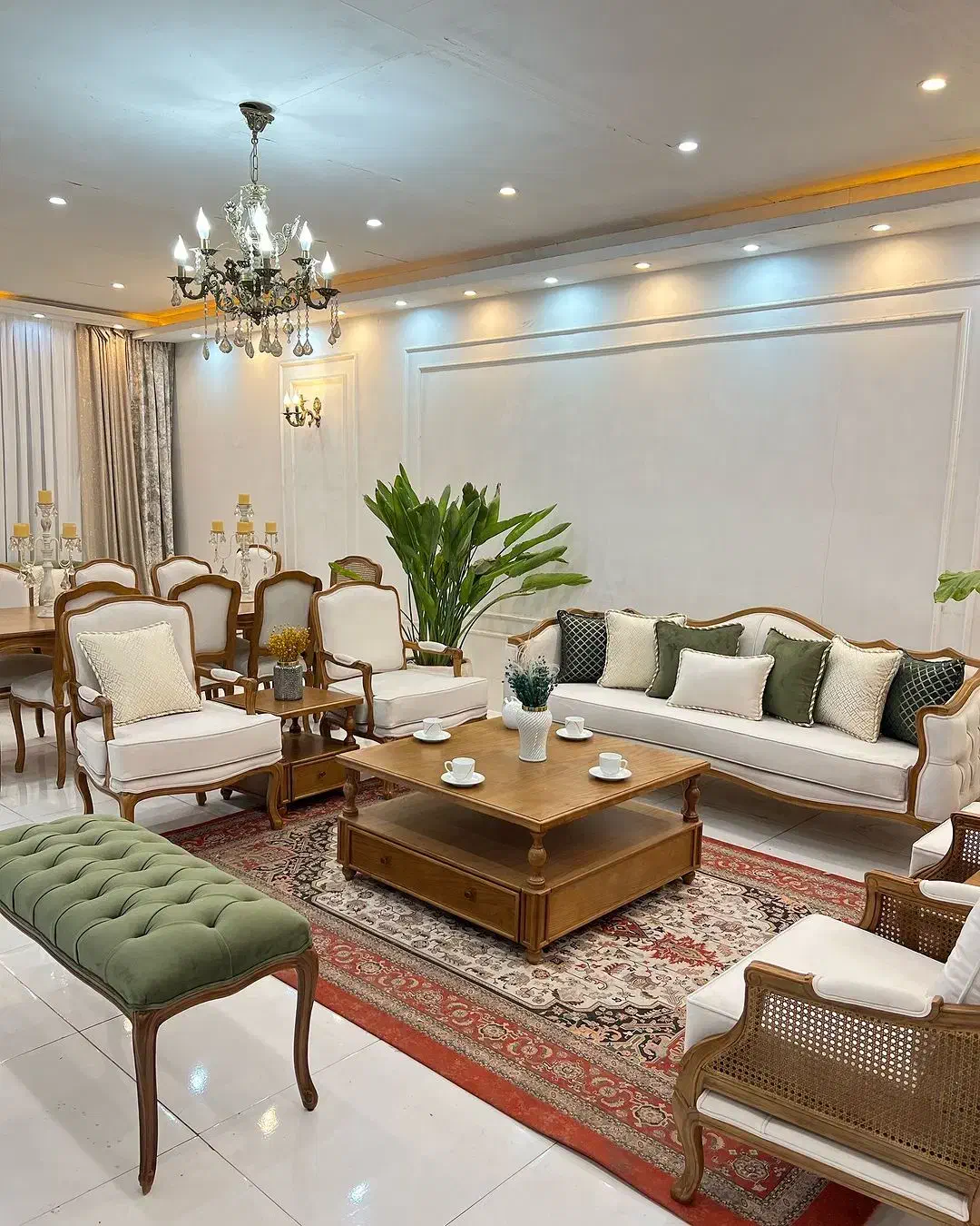 مبل فرانسوی کینگ V|مبلمان خانگی و میز عسلی|مشکیندشت, |دیوار