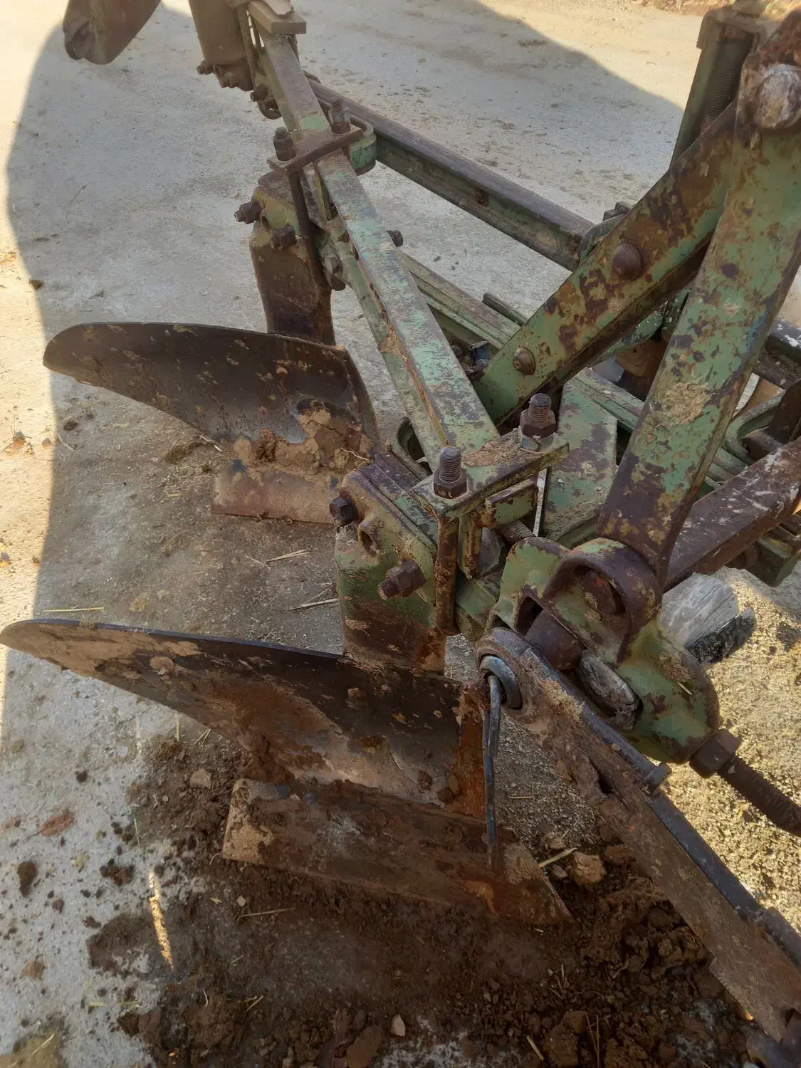 گاو اهن رومان|قطعات یدکی و لوازم جانبی|رزن, |دیوار