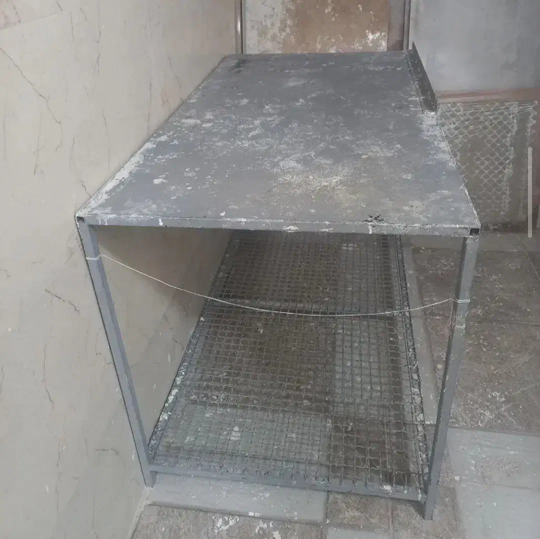 میز آهنی|میز و صندلی غذاخوری|شهرکرد, |دیوار