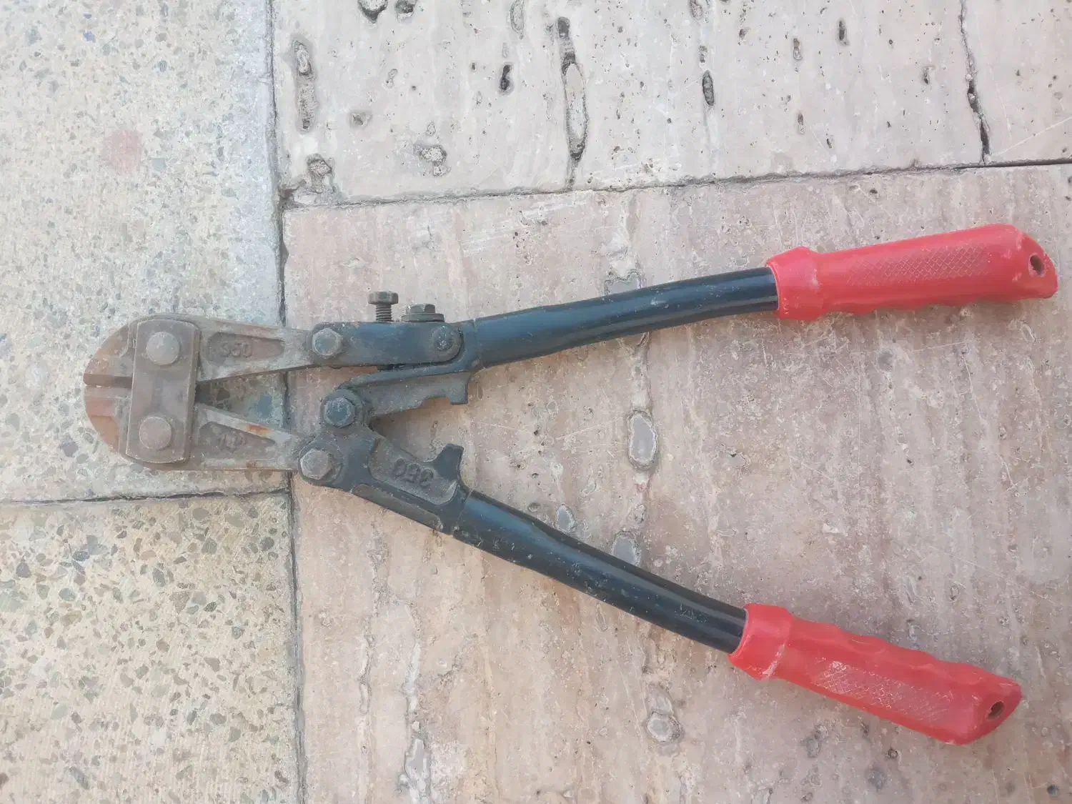 قیچی کابل بر|ابزارآلات|هشتگرد, شهرک آرتیمان|دیوار