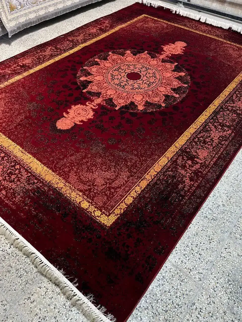 فرش های ۷۰۰ شانه و ۱۲۰۰ شانه خرید از شرکت|فرش|کاشان, شهرک صنعتی راوند|دیوار