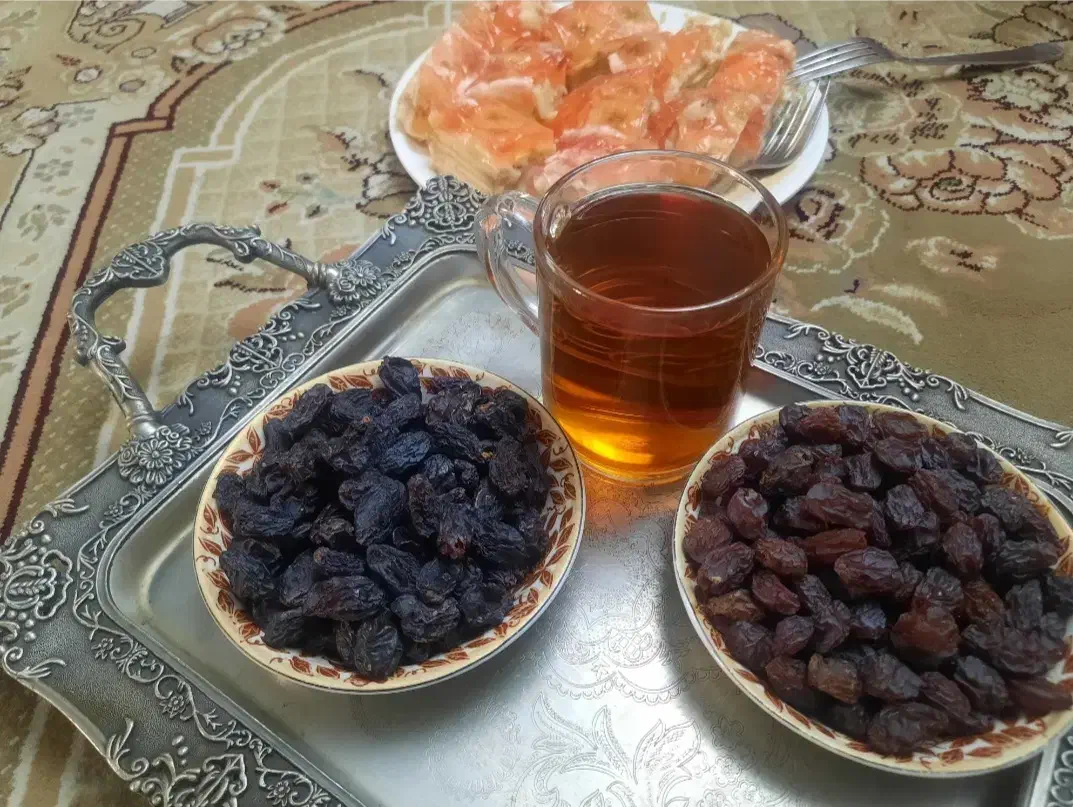 مویز قرمز و سیاه(کشمش درشت)|خوردنی و آشامیدنی|اسلامشهر, مطهری|دیوار