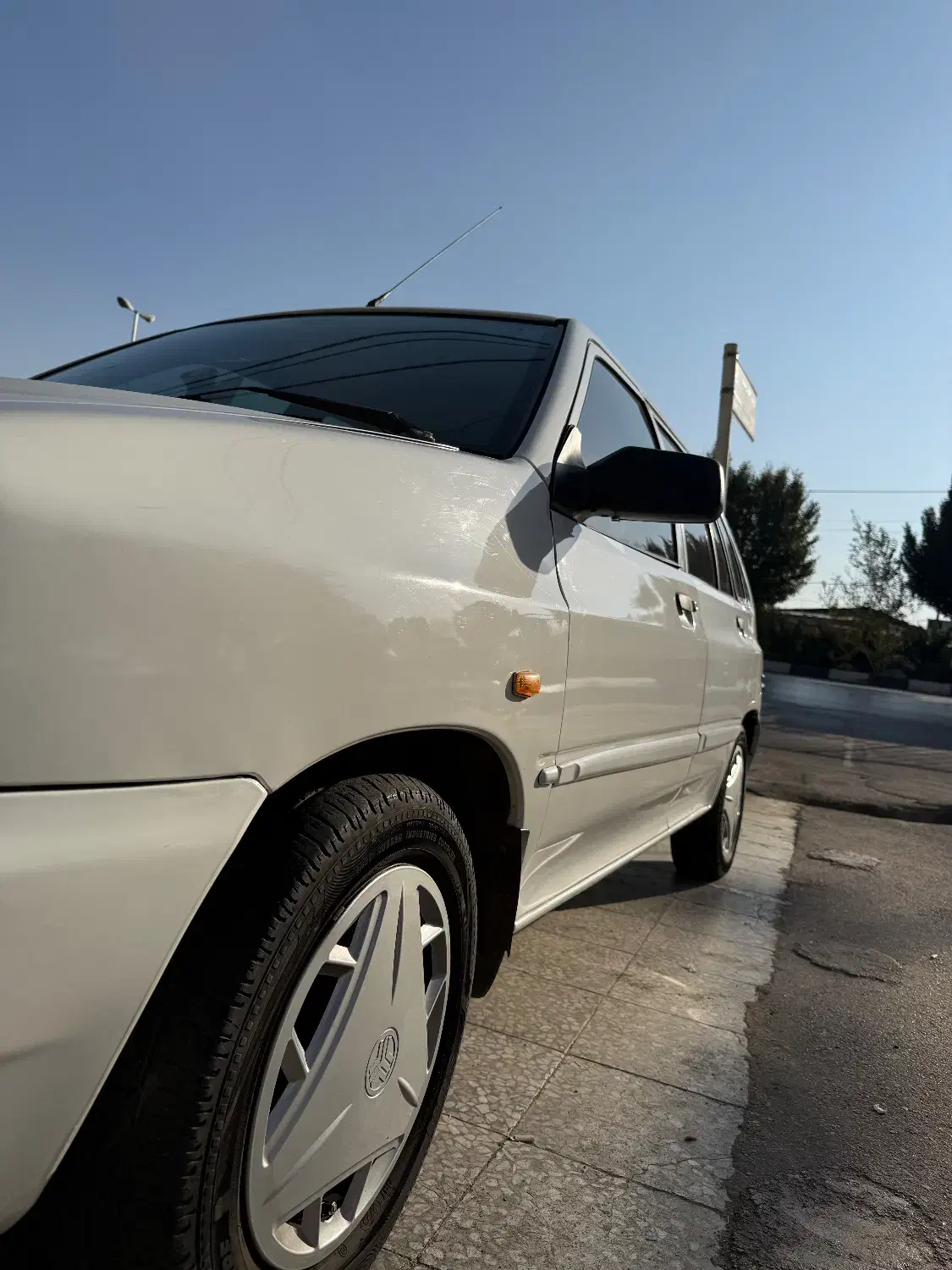 پراید۱۱۱ سفید مدل ۹۸ خانگی|خودرو سواری و وانت|شیراز, شیخ علی چوپان|دیوار