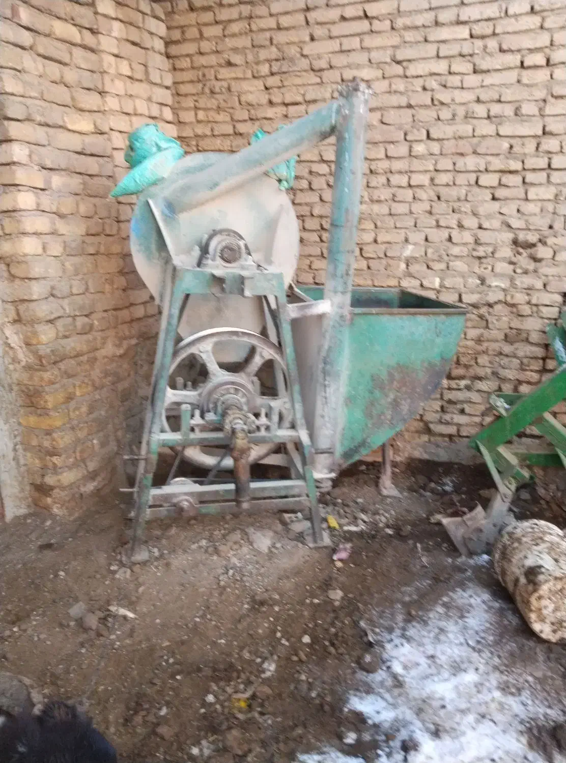 اسیاب|ماشین‌آلات صنعتی|زنده رود, |دیوار