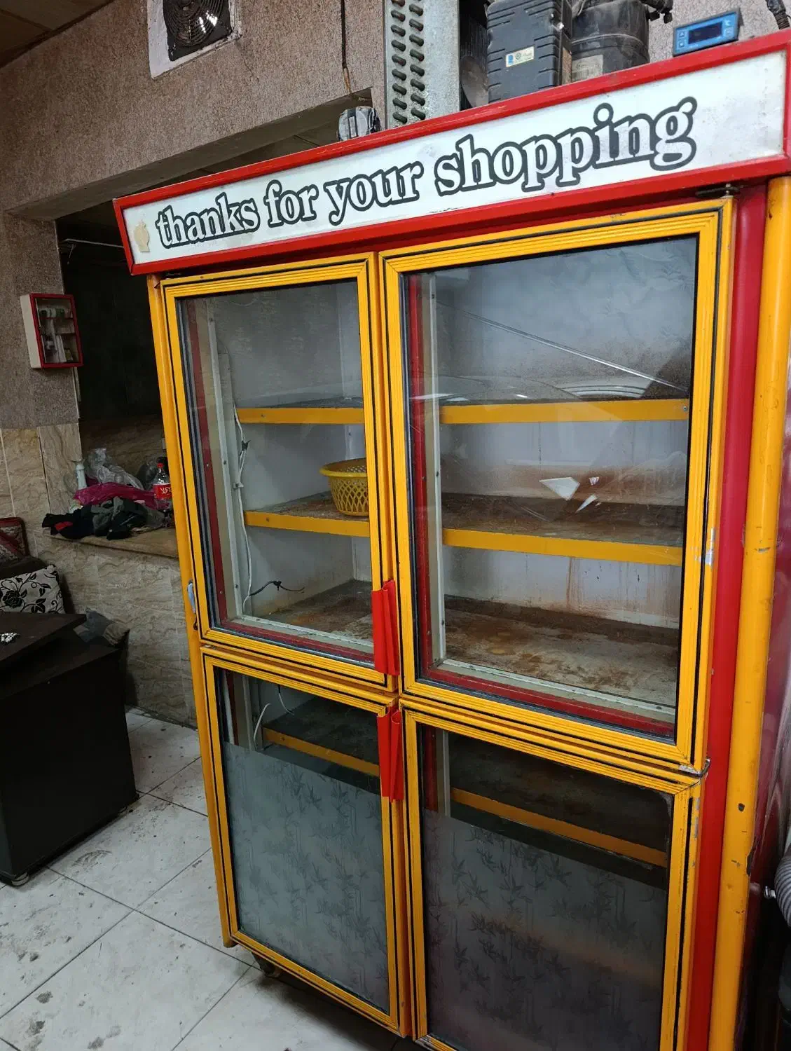 یخچال 4در|کافی‌شاپ و رستوران|محمدشهر, شهرک چمران|دیوار