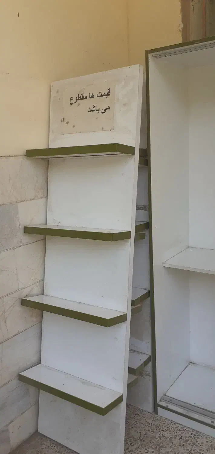 کیف و کفش و ام دی اف|کتابخانه، شلف، قفسه‌های دیواری|تربت‌حیدریه, باغ ملی|دیوار