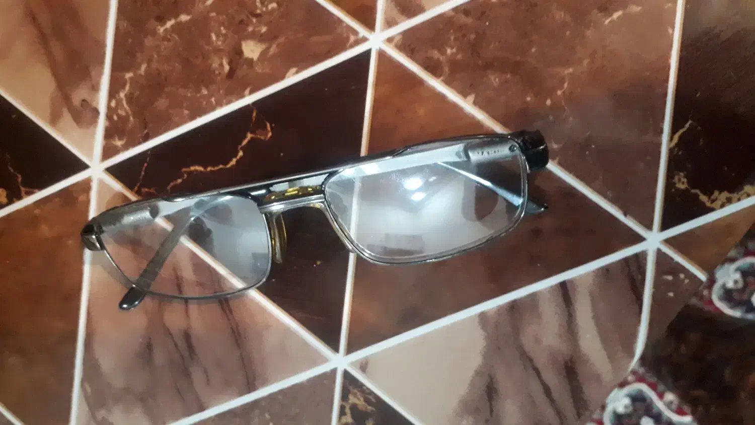 یک عینک طبی حدودسه یاچهارروز پیش کوچه بن بست ۱۱ هم|جواهرات|یزد, |دیوار