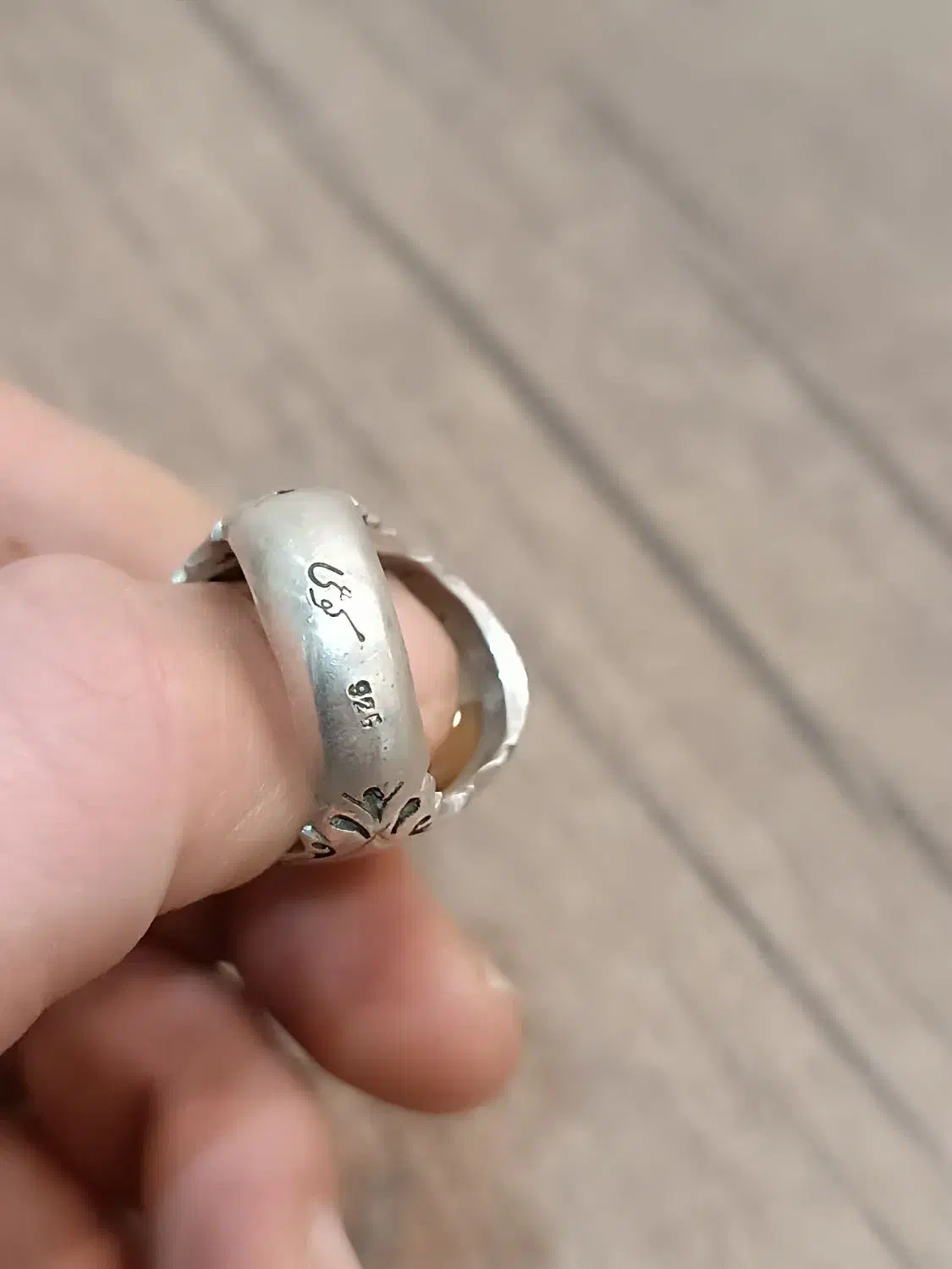 انگشتر باباقوری تک چشم|کلکسیون اشیاء عتیقه|گلپایگان, |دیوار