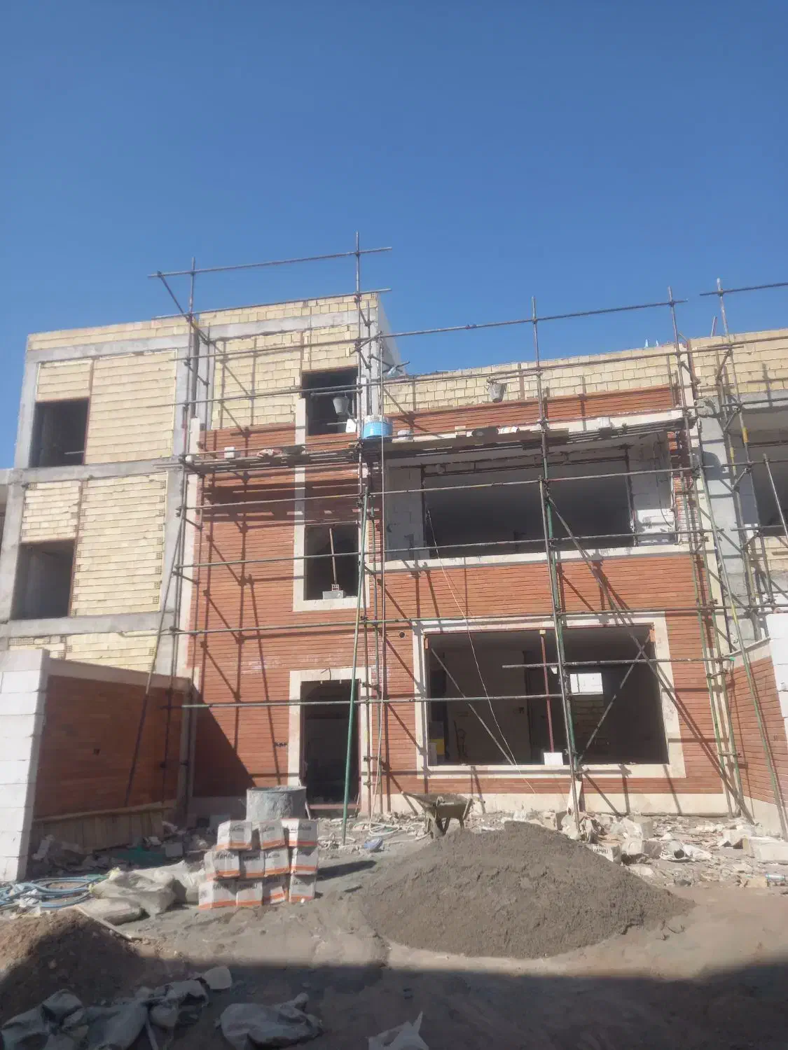 اکیپ،نماکارگچ کار،کاشی کار،،کارگر ساده دائم|استخدام معماری، عمران و ساختمانی|اردستان, |دیوار