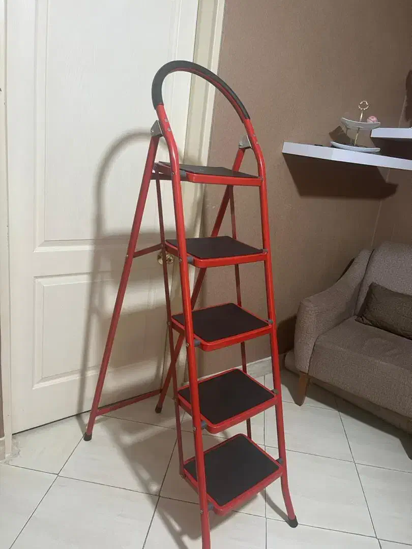 نردبان ۵ پله جنس محکم و بادوام|ابزارآلات|اندیشه, اندیشه فاز ۱|دیوار