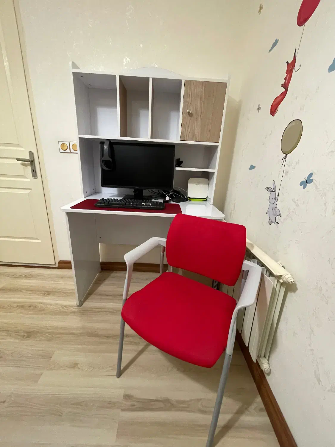 خانگی|میز تحریر و کامپیوتر|ارومیه, |دیوار