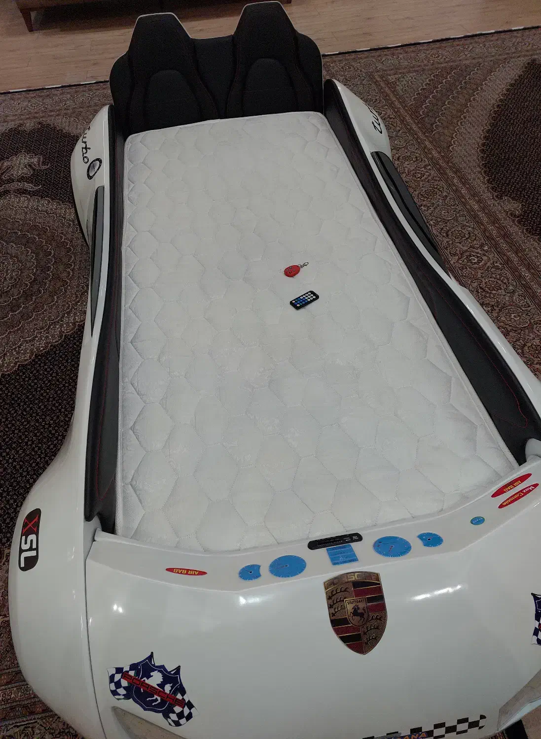 تختخواب ماشینی پورشه آپادانا|تخت و سرویس خواب|اردبیل, |دیوار