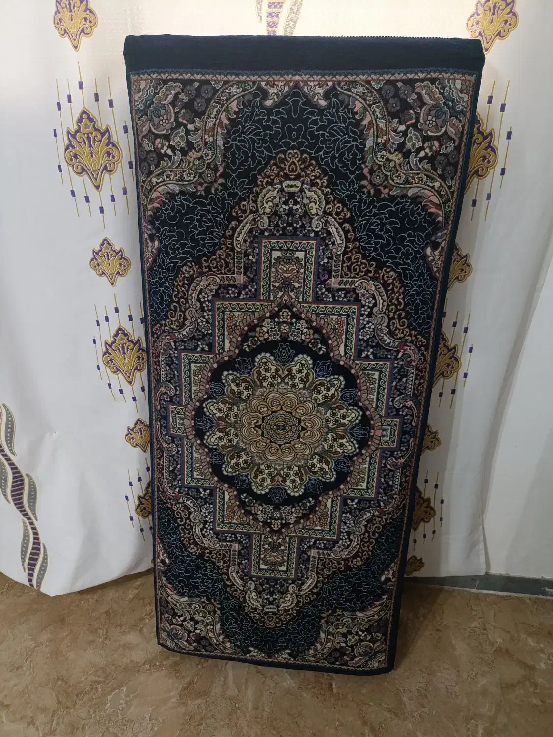 دوعددپشتی|پشتی|رشت, جماران|دیوار
