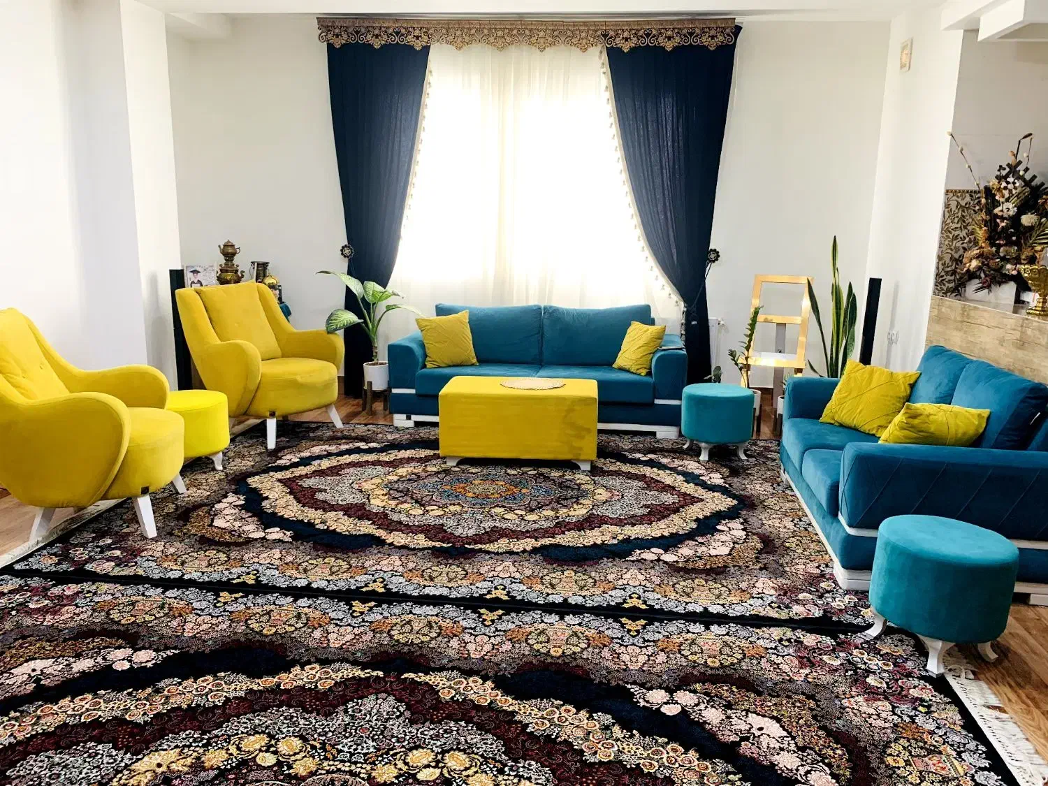 مبل هفت نفره با گل میز|مبلمان خانگی و میز عسلی|یاسوج, |دیوار