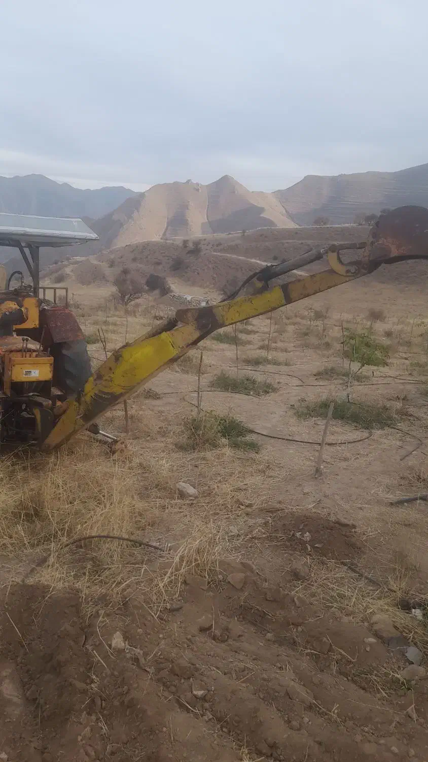 بیل بهکویی پشت تراکتوری فرگوسن رومانی|ماشینآلات صنعتی|سیه رود, |دیوار