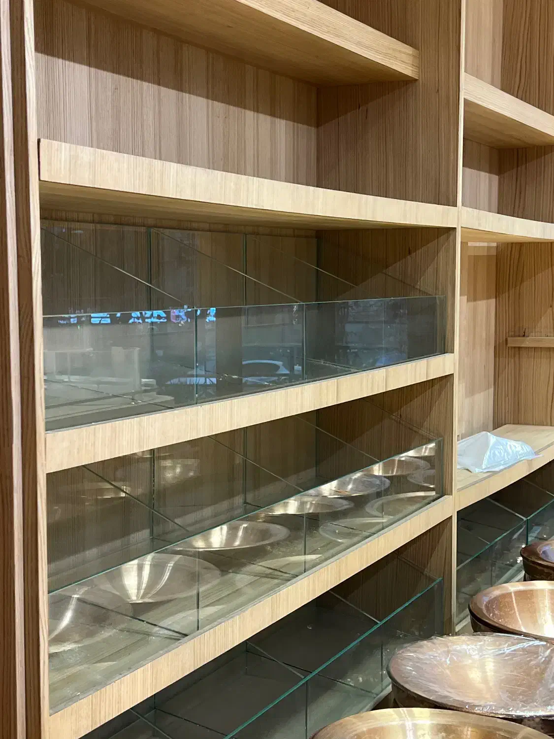 باکس شیشه ای آجیل فروشگاهی|فروشگاه و مغازه|تهران, پاسداران|دیوار