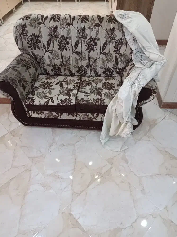 مبل۶ نفره|مبلمان خانگی و میز عسلی|اندیشه, اندیشه فاز ۳|دیوار